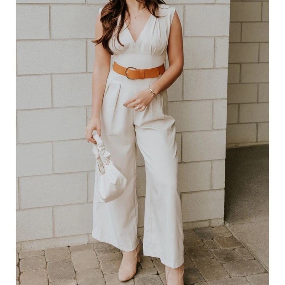 NEW Mustard Seed Beige V-Neck Belted Waist Sleeveless Wide Leg Jumpsuit Small